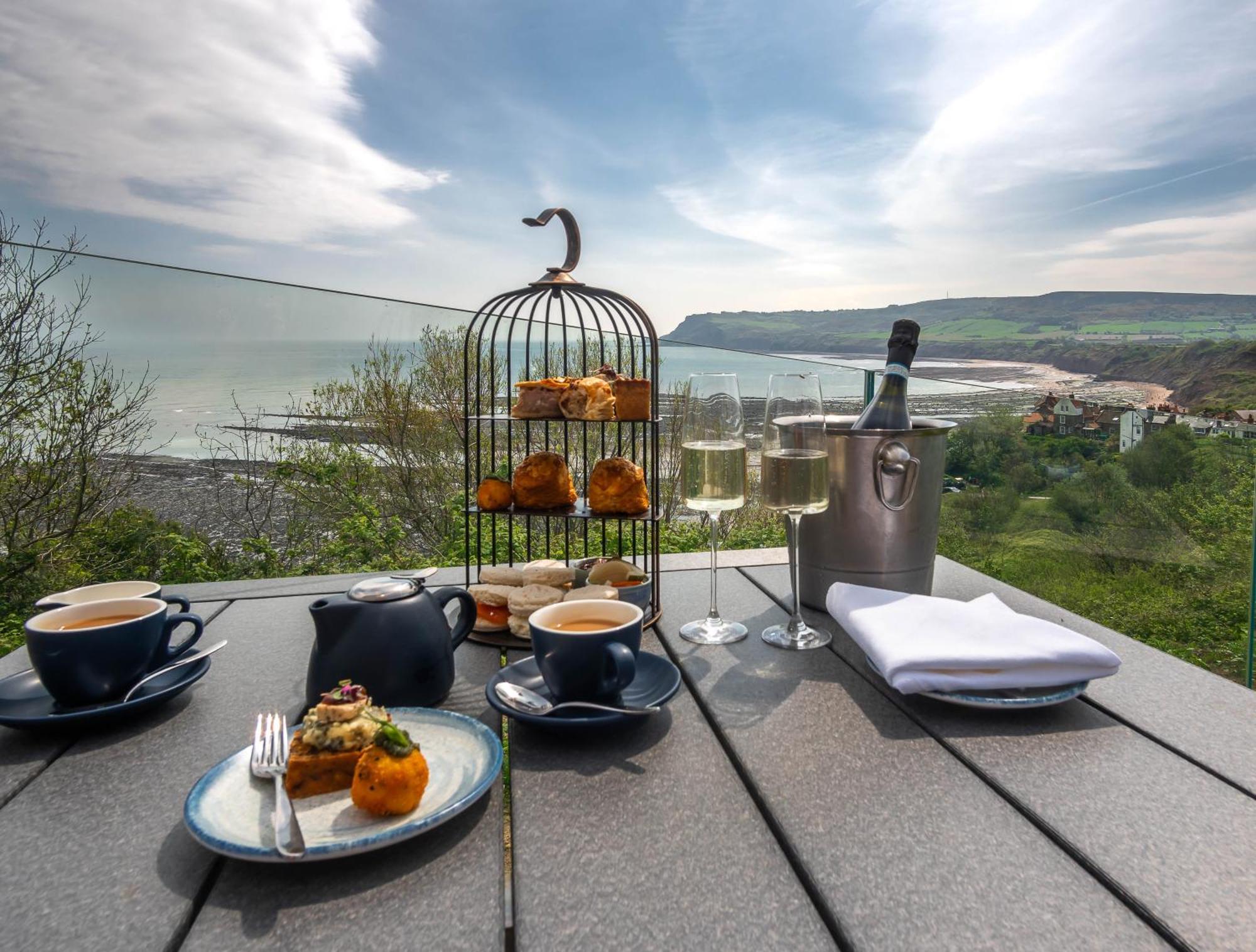 Hotel Victoria Robin Hood's Bay Extérieur photo