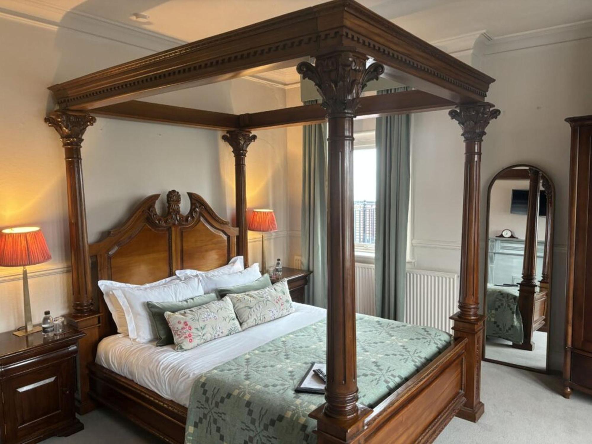 Hotel Victoria Robin Hood's Bay Extérieur photo
