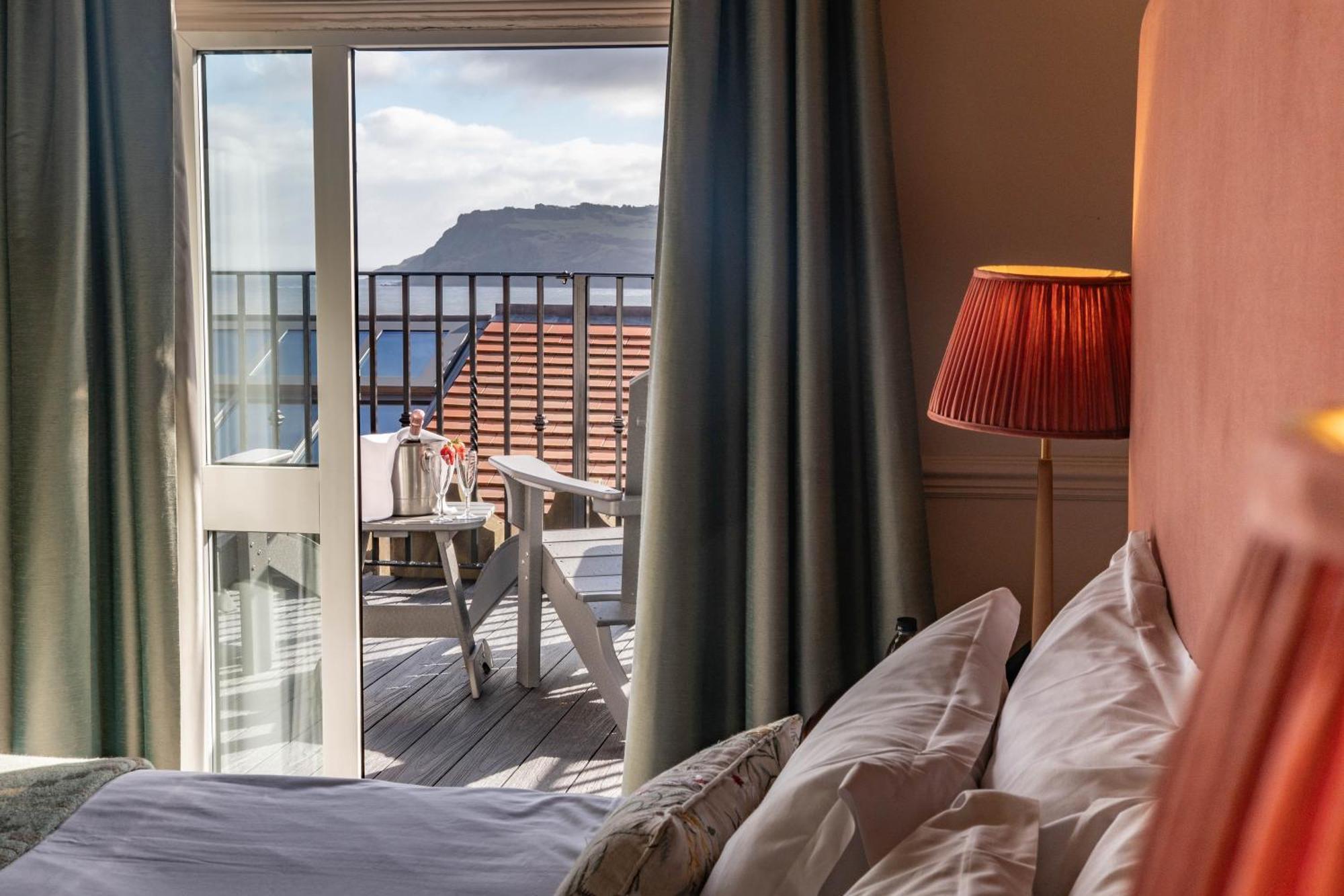 Hotel Victoria Robin Hood's Bay Extérieur photo